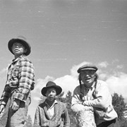 Cover image of Peter Beaver (rigt) with son Paul (left) and 2 unknown boys